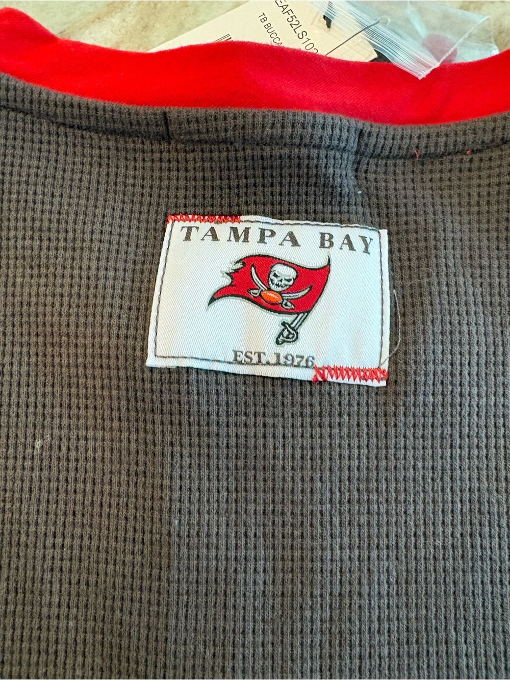 Tampa Bay Buccaneers Womens Long Sleeve Henley Waffle Thermal Long Sleeve Large - Picture 7 of 8